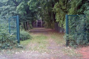 Einganstor zum Poststadion / Fritz-Schloß-Park Kruppstraße