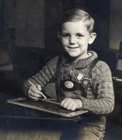 Erste_Klasse_Volksschule-250