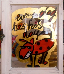 Fenster-Dog-250