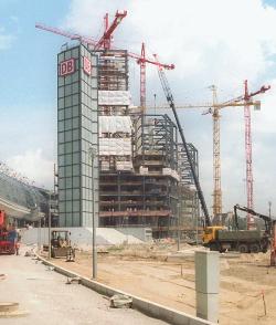Lehrter_imBau-250