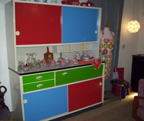 Schrank-250