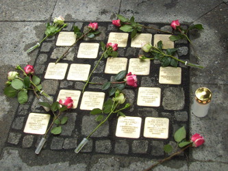 Thom-15_16-steine_250